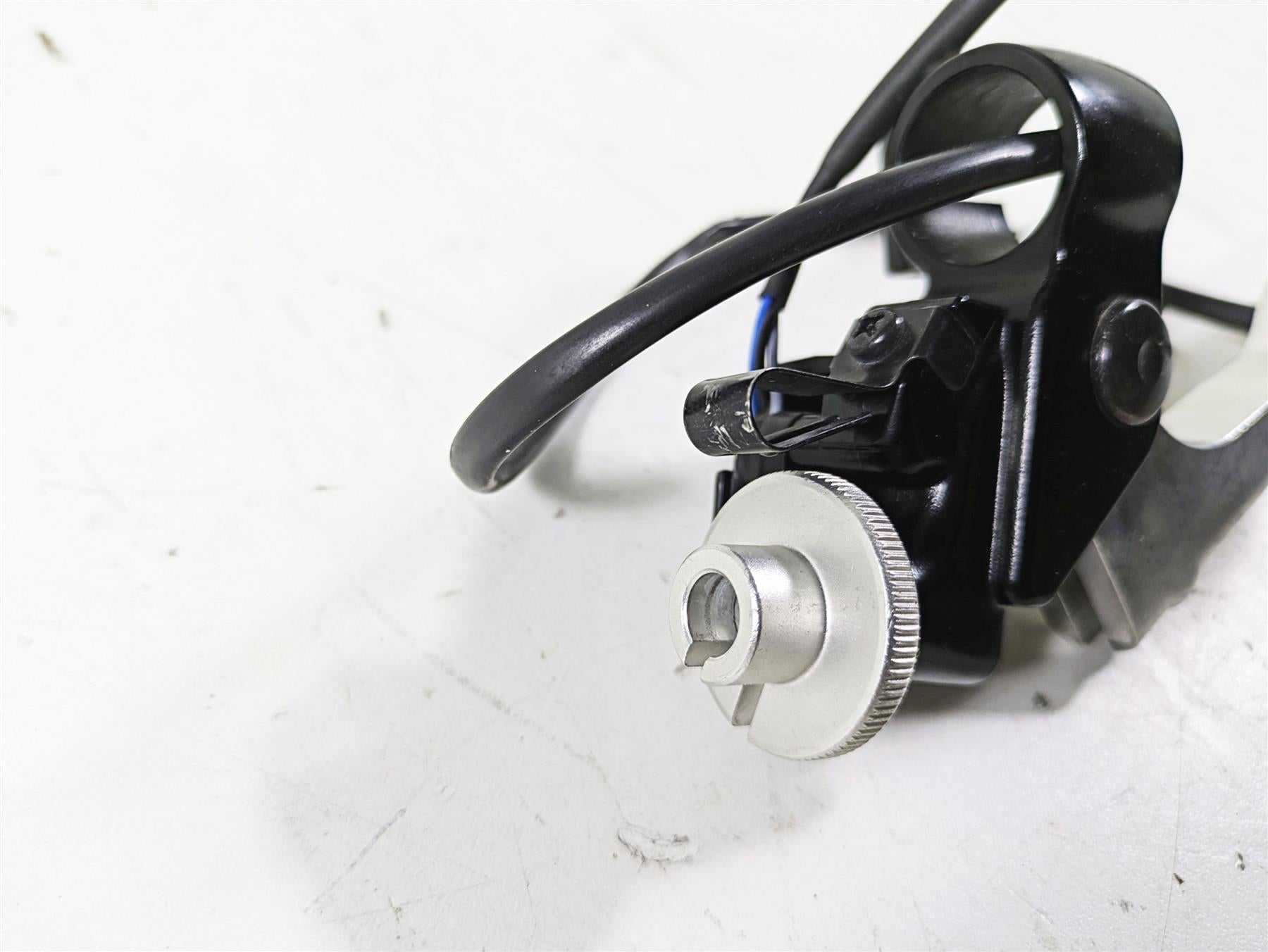 2021 Aprilia RS660 Clutch Perch & Straight Lever & Safety Switch 2B003552 {{ shop.shopifyCountryName }} - Mototech271