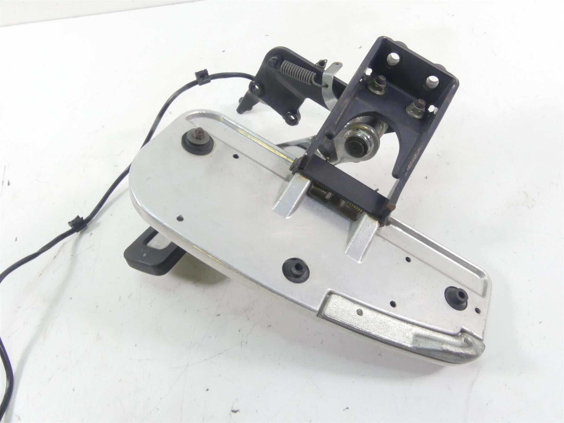 2001 Yamaha XV1600 Road Star Front Right Floor Board + Brake Pedal 4WM-27420-10 {{ shop.shopifyCountryName }} - Mototech271