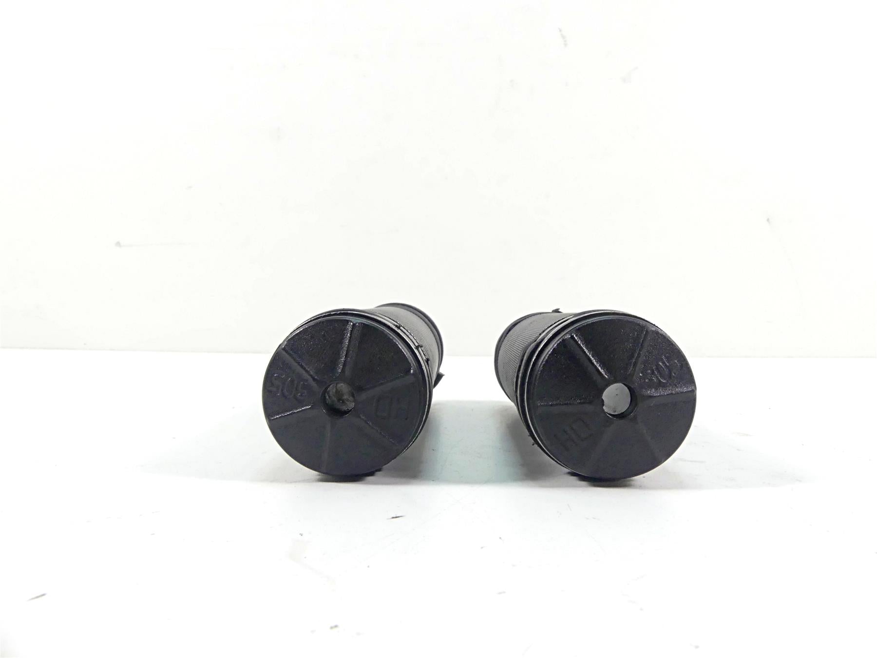 2013 Harley VRSCF Muscle Vrod Aftermarket Handlebar Grip Set {{ shop.shopifyCountryName }} - Mototech271