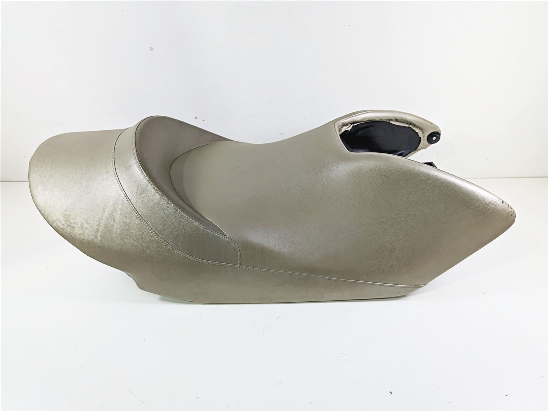 2009 Yamaha Waverunner FX1800 Cruiser Front Seat Saddle - Read F1W-U371A-11