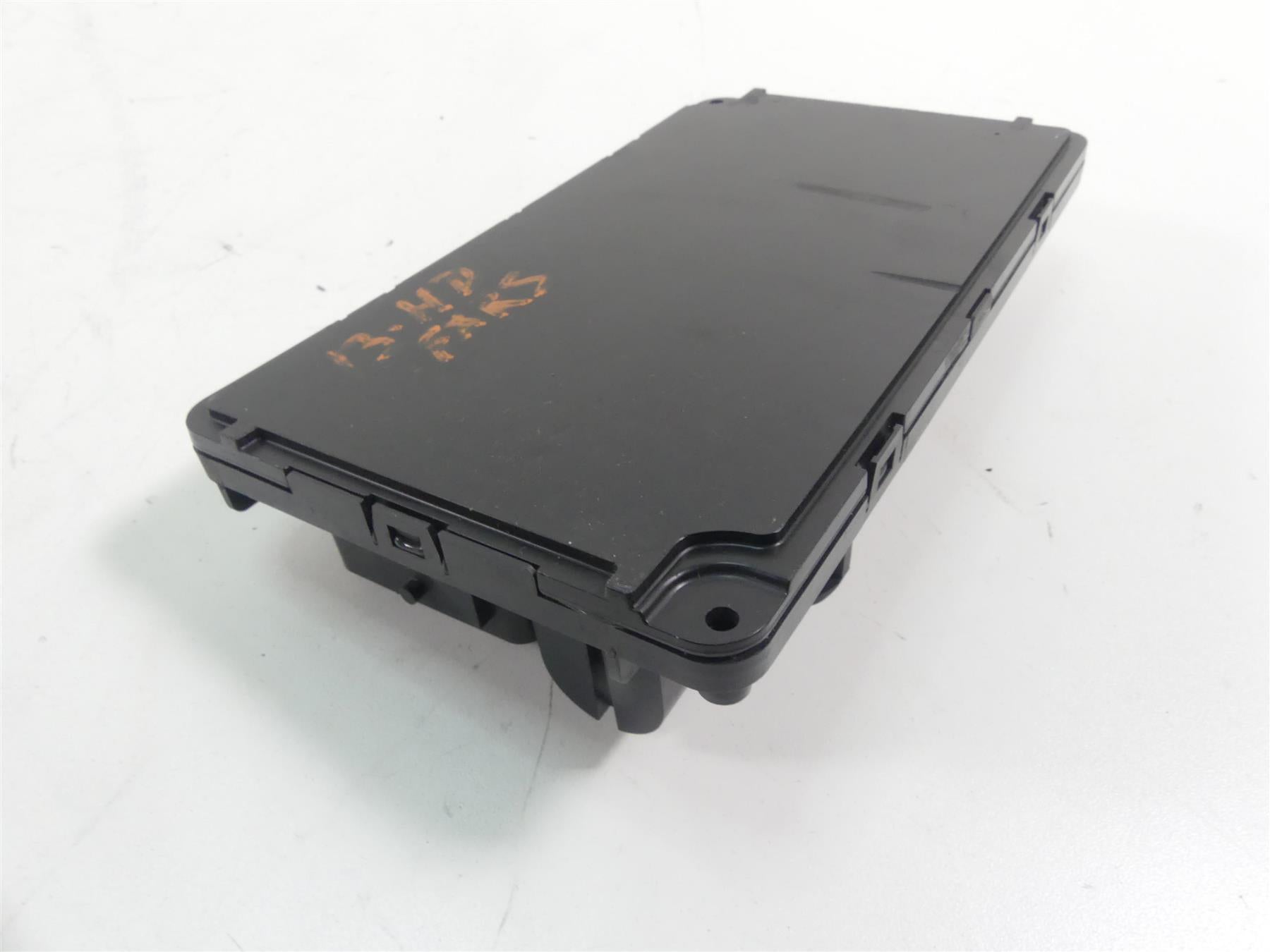 2015 Harley FXDL Dyna Low Rider Bcm Body Control Module X-Axis 69992-12 {{ shop.shopifyCountryName }} - Mototech271