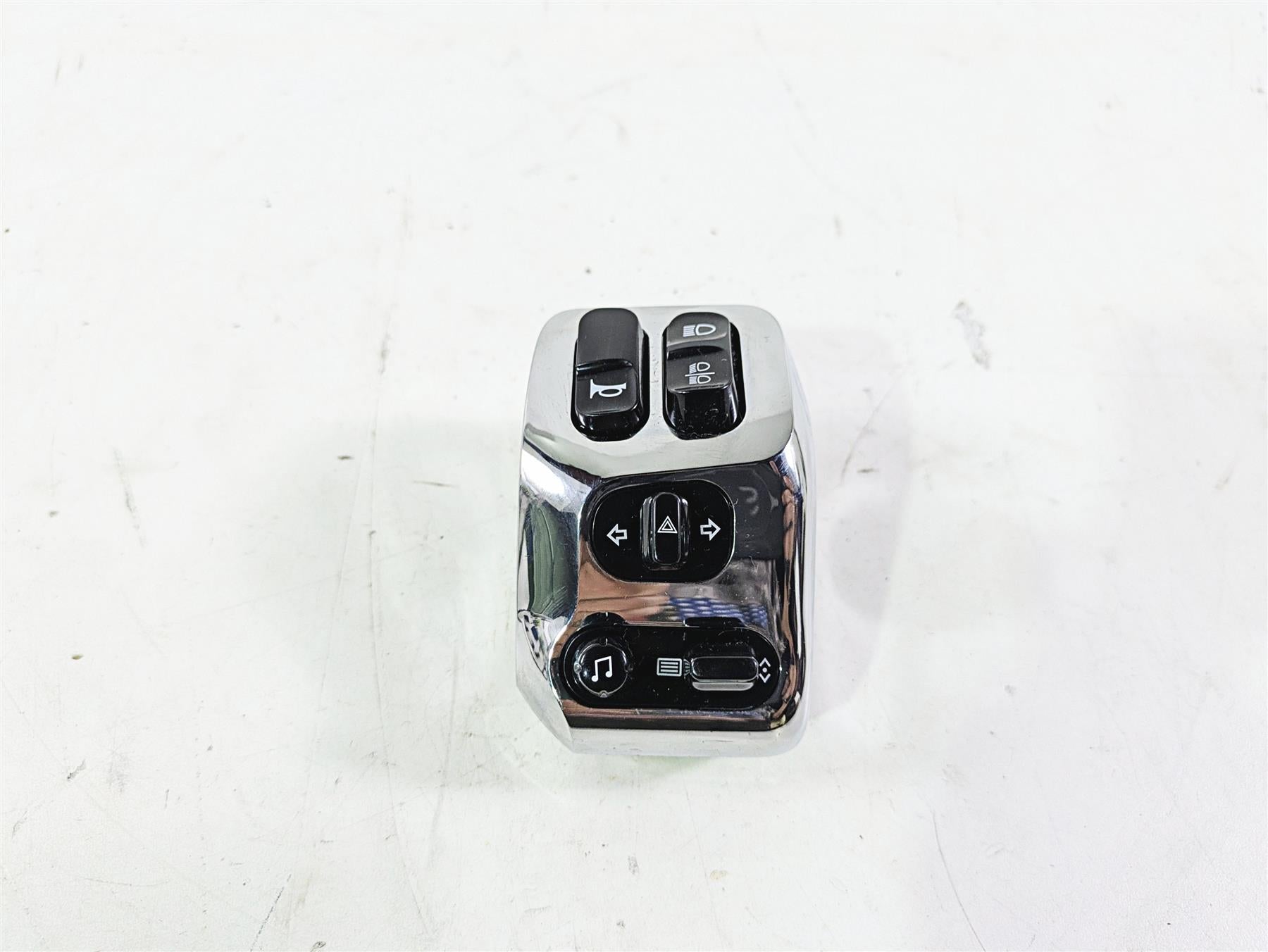 2018 Indian Chieftain Limited Chrome Left Hand Control Switch 4016912 4018465 | Mototech271