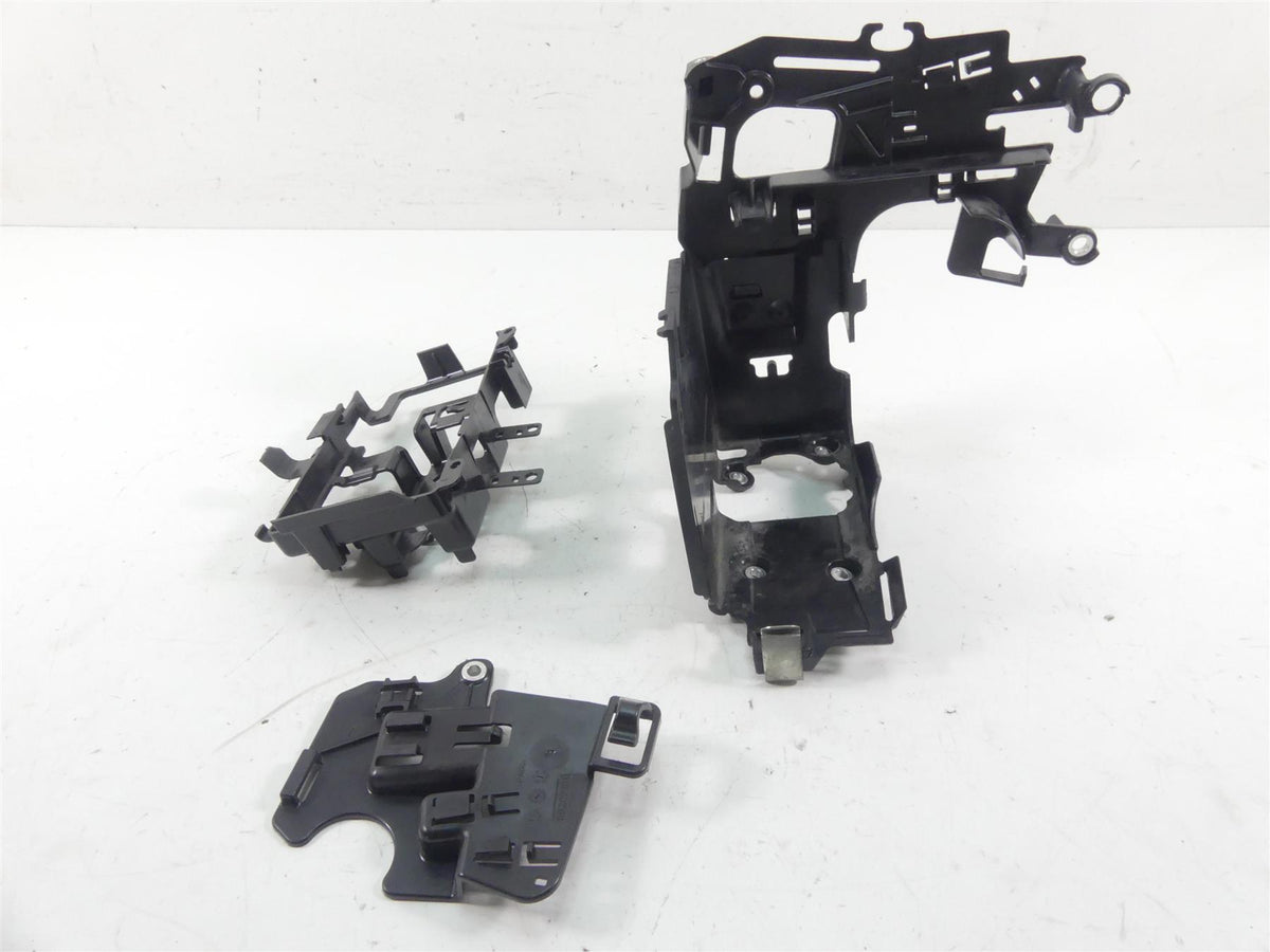 2021 Harley Softail FXBBS Street Bob Electrical Carrier Plastic Set 69201632 {{ shop.shopifyCountryName }} - Mototech271