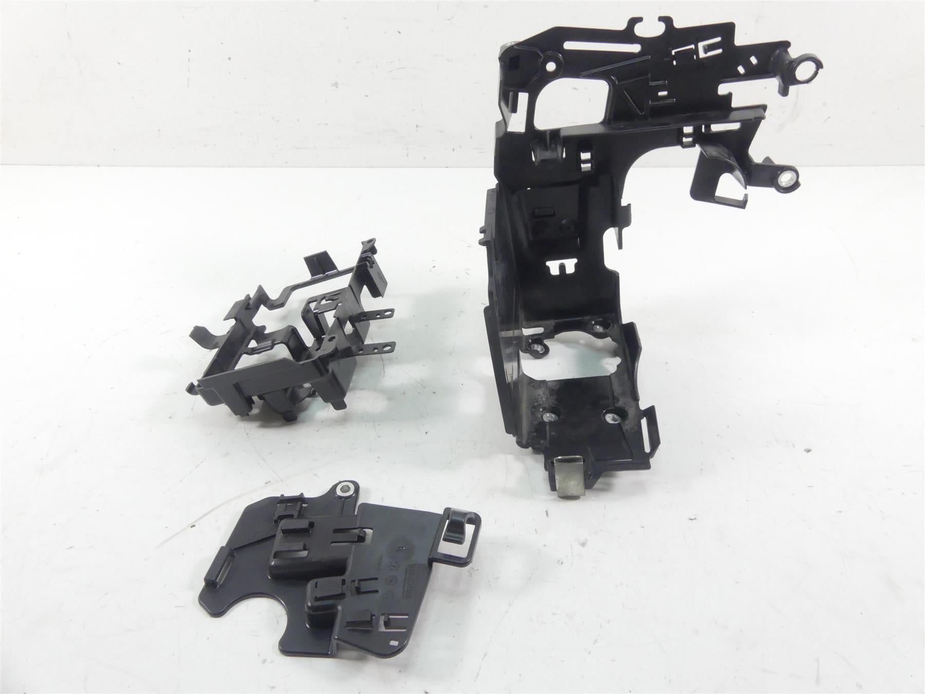2021 Harley Softail FXBBS Street Bob Electrical Carrier Plastic Set 69201632 {{ shop.shopifyCountryName }} - Mototech271