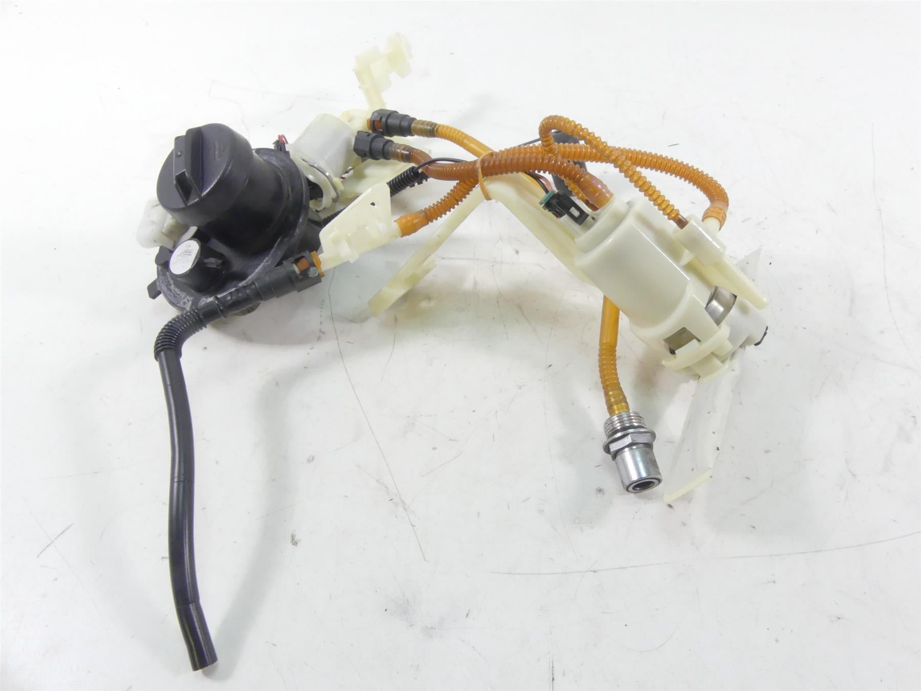 2014 Harley Touring FLHX Street Glide Fuel Gas Petrol Pump 62908-08 | Mototech271