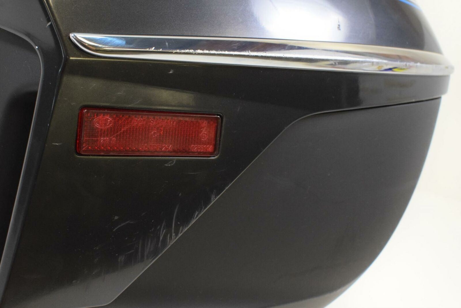 2014 BMW K1600 GTL K48 Right Saddlebag Saddle Bag 46548532046 {{ shop.shopifyCountryName }} - Mototech271