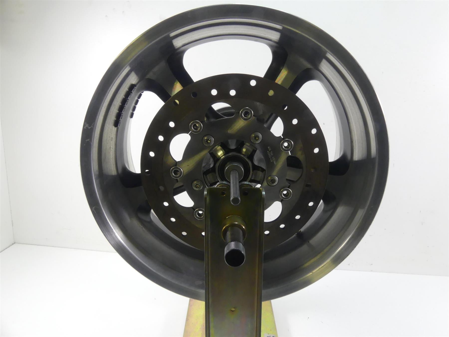 2011 Harley VRSCF Muscle Rod Straight 18x8 Rear Wheel Rim 40900169 {{ shop.shopifyCountryName }} - Mototech271
