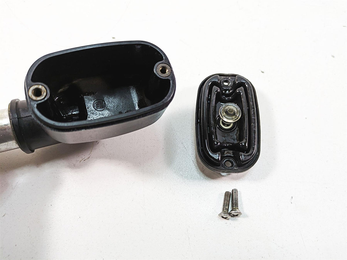 2005 Harley Touring FLHTCUI Electra Glide Rear Brake Master Cylinder 41767-05E {{ shop.shopifyCountryName }} - Mototech271