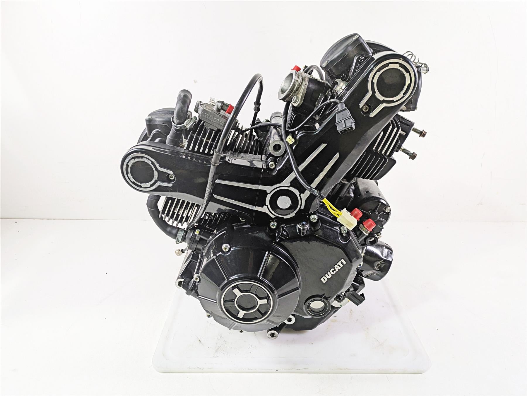 2022 Ducati Scrambler Desert Sled Complete Engine Motor + Transmission 225P0082A {{ shop.shopifyCountryName }} - Mototech271