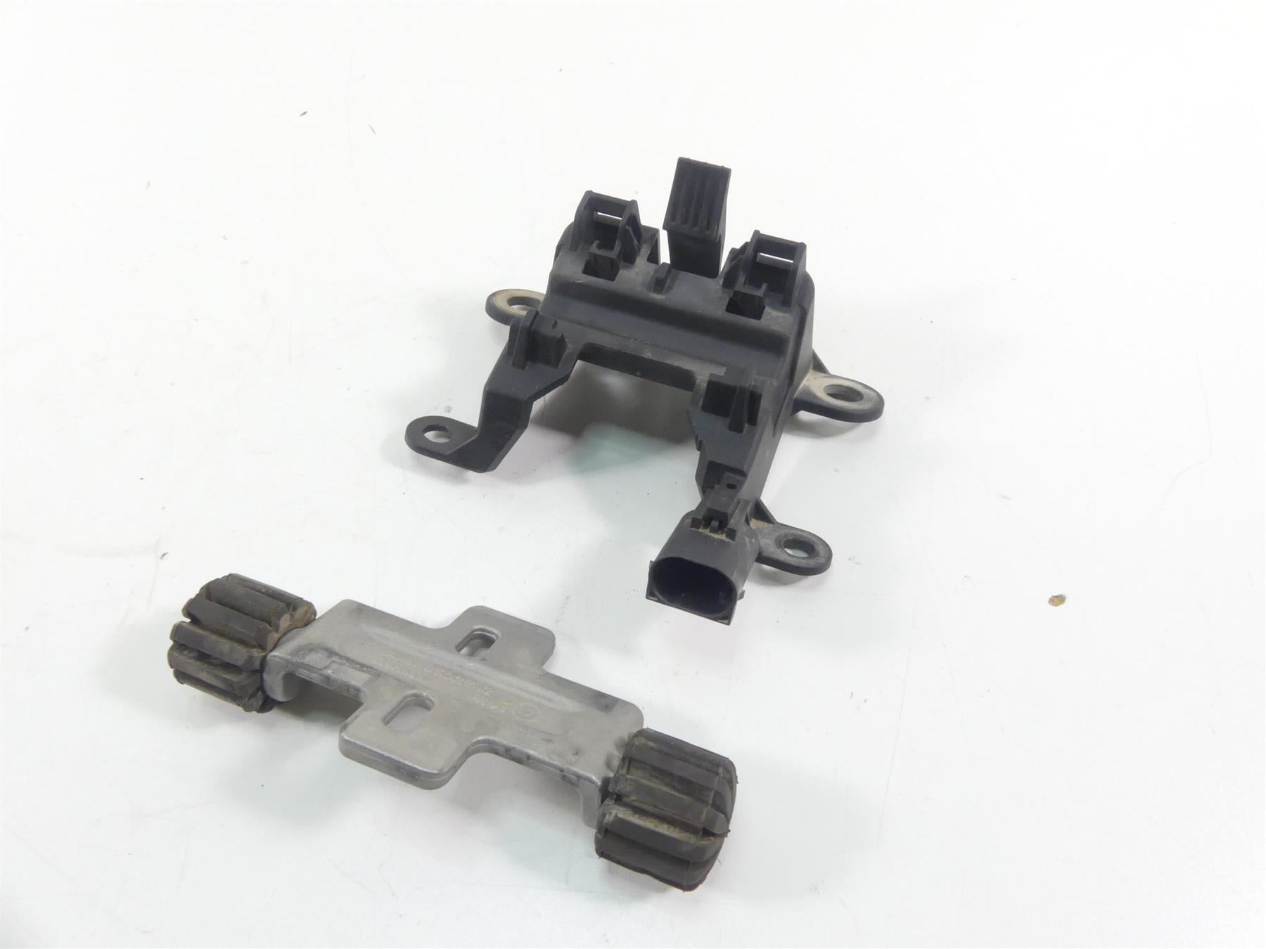 2013 BMW R1200GS GSW K50 Seat Saddle Mount Adjuster Plate 52538532741 {{ shop.shopifyCountryName }} - Mototech271