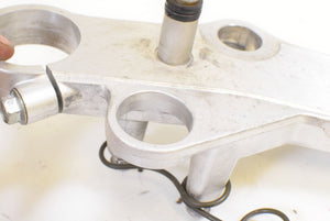 2000 Suzuki TL1000R TL1000 Upper Triple Tree Steering Clamp 51311-02FA0 | Mototech271