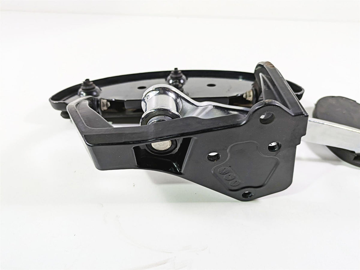 2009 Harley FLSTSB Cross Bones Right Floor Board & Brake Pedal - Read 50600026 {{ shop.shopifyCountryName }} - Mototech271