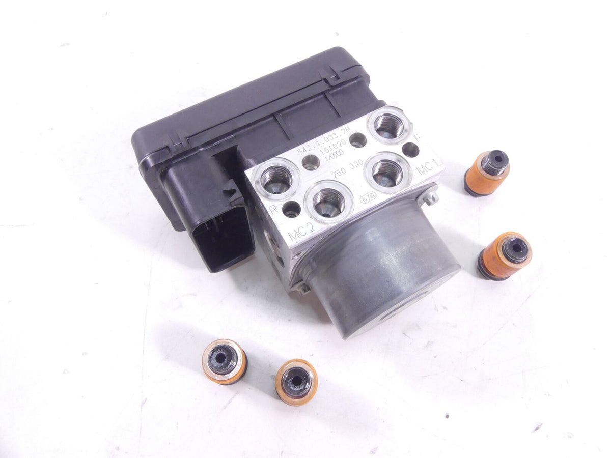 2016 Ducati Hypermotard 939SP Abs Brake Pump Module 54240332B {{ shop.shopifyCountryName }} - Mototech271