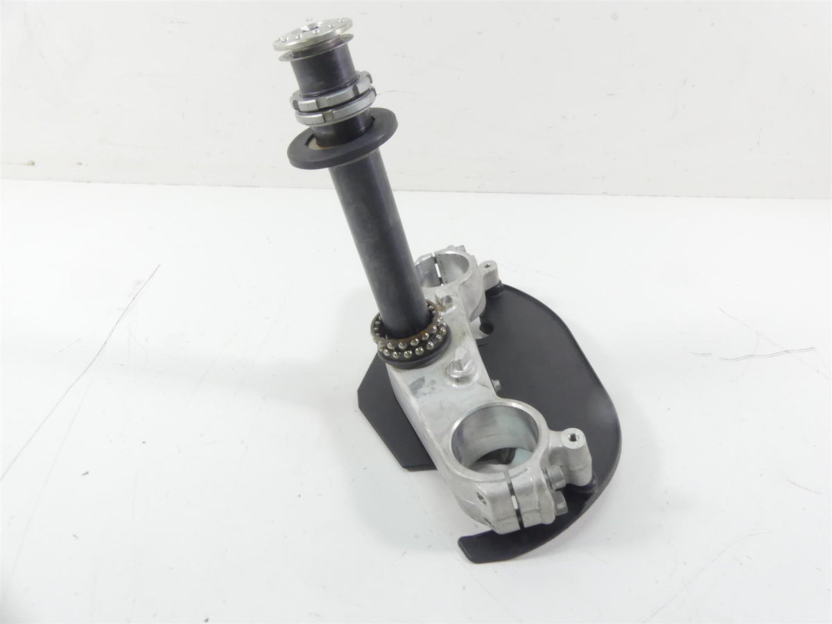 2004 Aprilia RSV 2 1000R Mille Lower Triple Tree AP8163122 {{ shop.shopifyCountryName }} - Mototech271