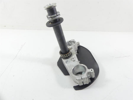 2004 Aprilia RSV 2 1000R Mille Lower Triple Tree AP8163122 {{ shop.shopifyCountryName }} - Mototech271