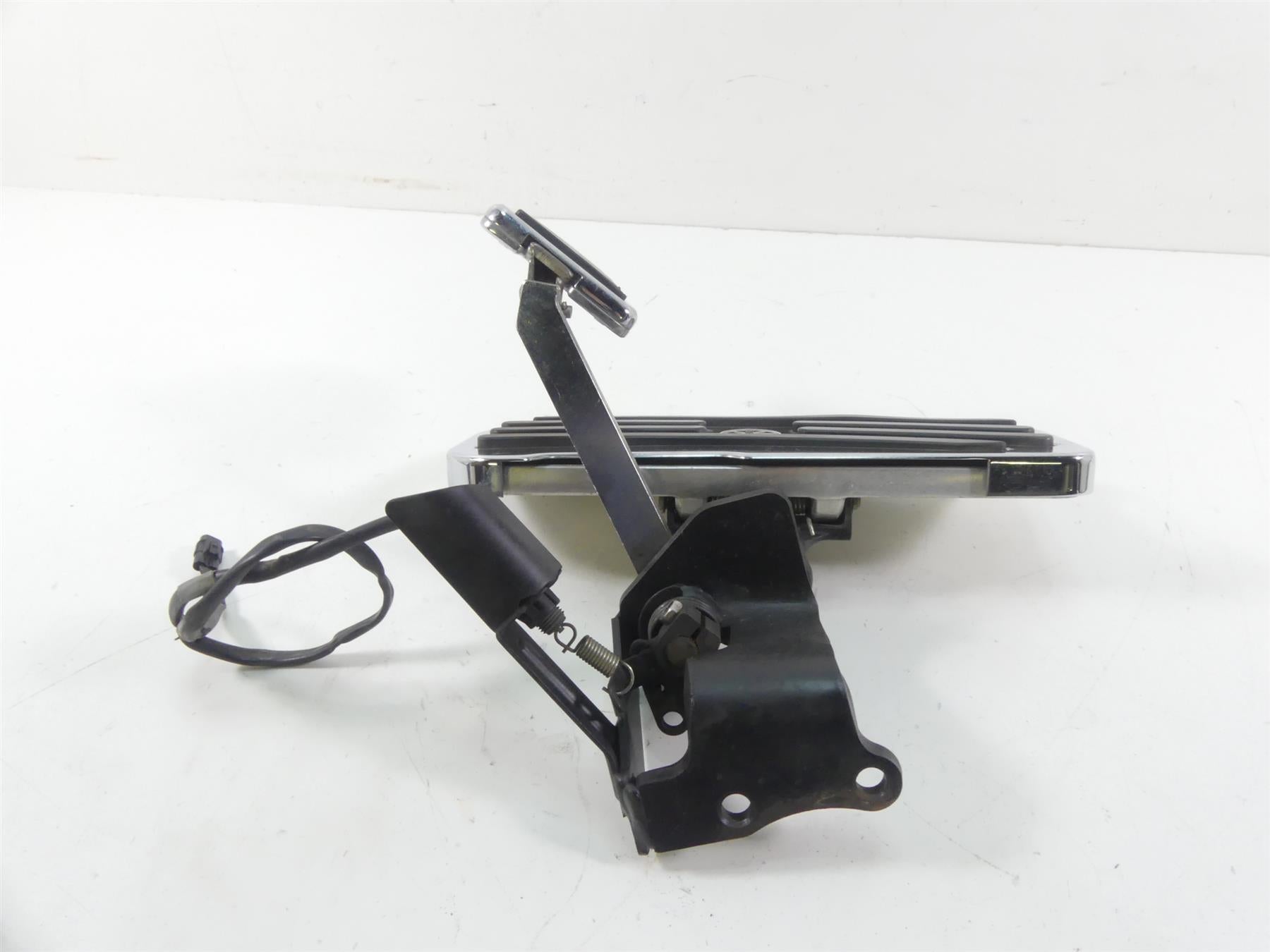 2007 Yamaha XVS1300 V-Star Right Floorboard Brake Pedal Set 3D8-27420-00-00 {{ shop.shopifyCountryName }} - Mototech271
