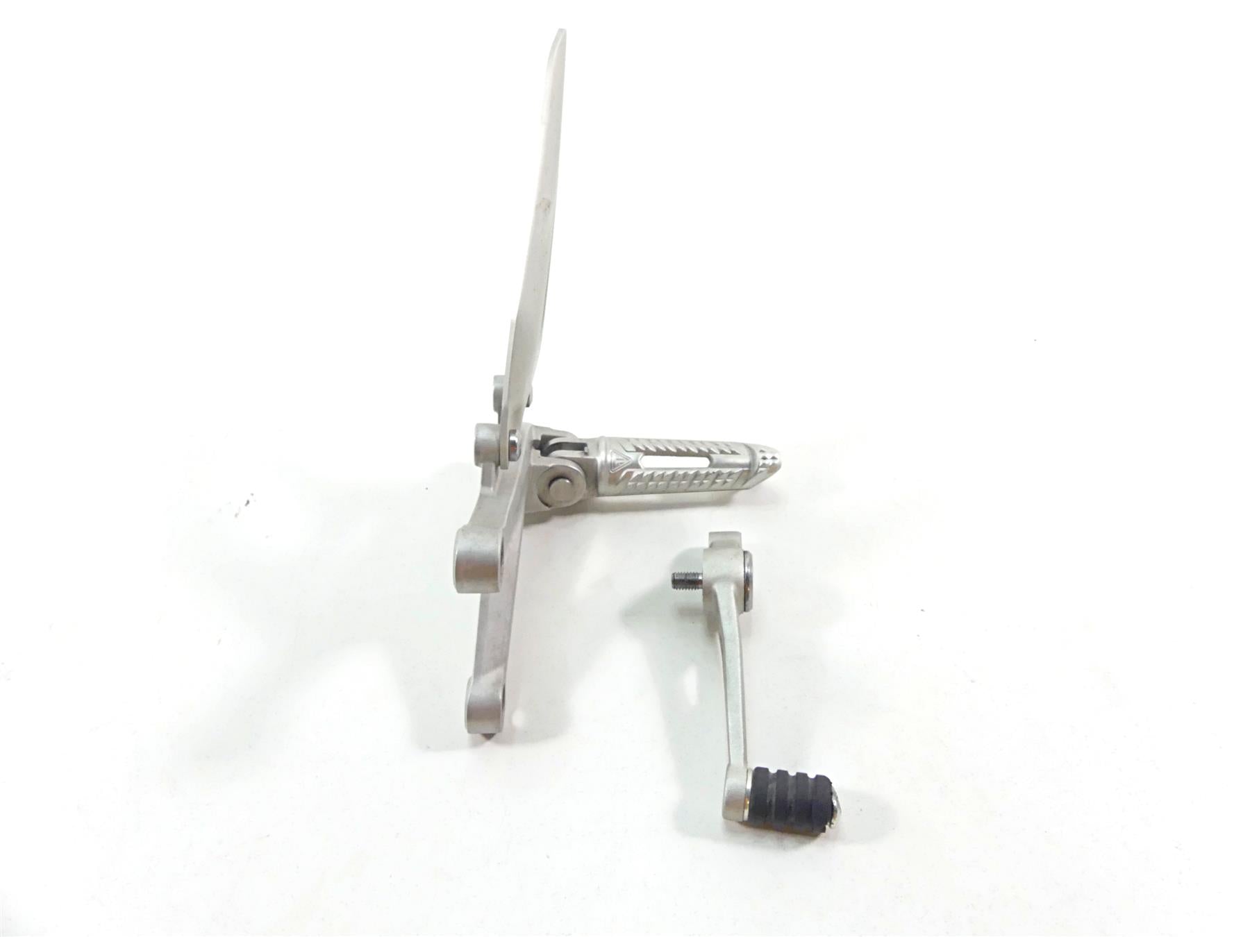 2022 Triumph Speed Triple 1200 RS Front Left Footpeg & Shifter T2082544 T2082910 {{ shop.shopifyCountryName }} - Mototech271