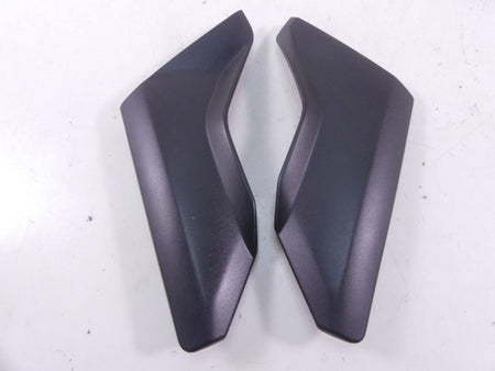 2005 BMW R1200GS K25 Between Leg Side Tank Trim Cover Panel Set -Read 4663767751 {{ shop.shopifyCountryName }} - Mototech271