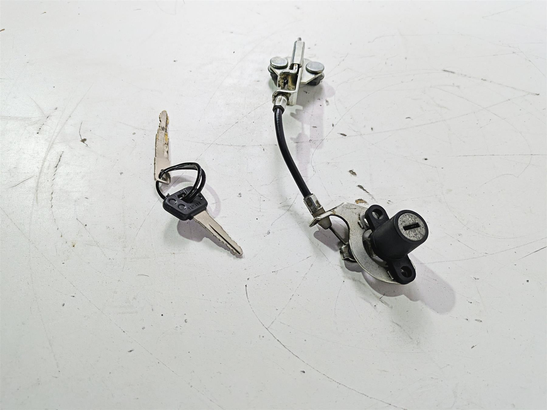 2012 Yamaha XT1200 Super Tenere Seat Lock & Key Set {{ shop.shopifyCountryName }} - Mototech271