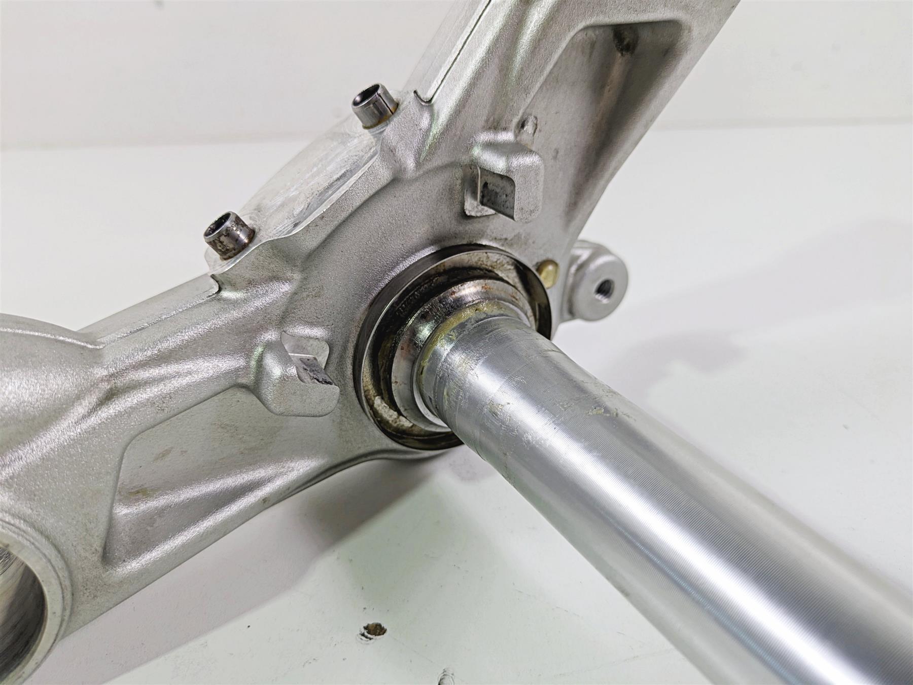 2018 BMW R nineT Urban GS K33 Lower Triple Tree Steering Clamp 31428560399 {{ shop.shopifyCountryName }} - Mototech271