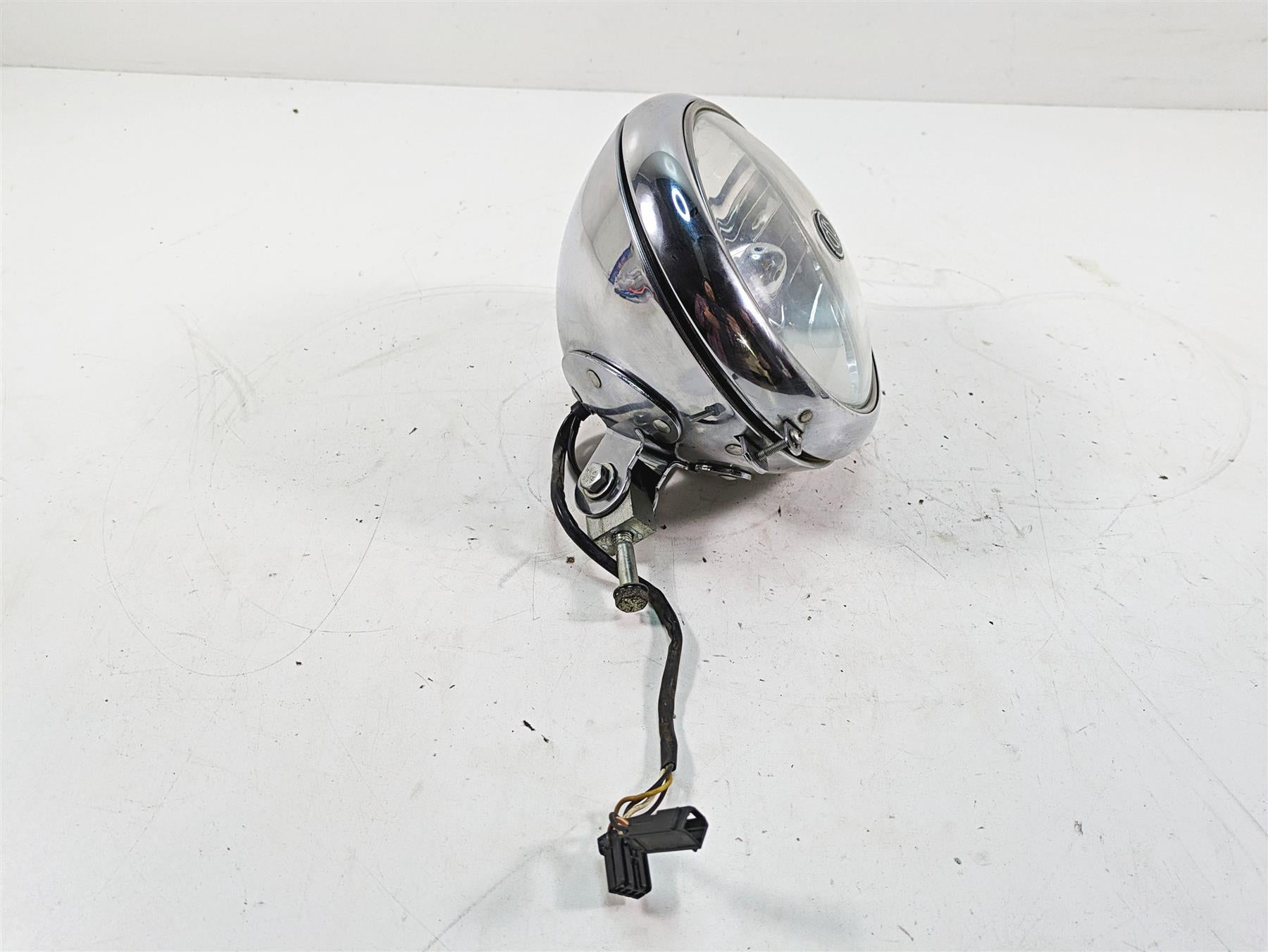 2013 Harley Softail FLSTC Heritage Classic 7" Headlight Lamp & Mount 69748-05B {{ shop.shopifyCountryName }} - Mototech271