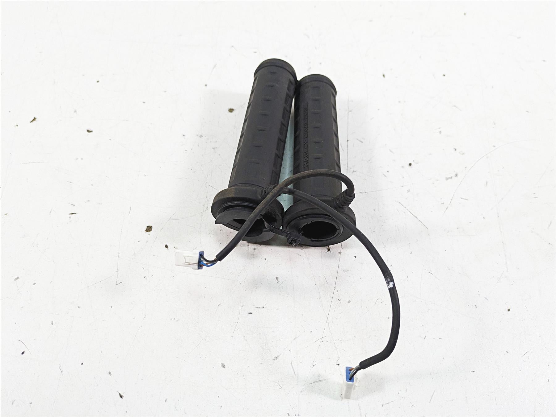 2022 Harley RA1250 S Pan America Left Right Heated Grip Set 56100376 56100377 {{ shop.shopifyCountryName }} - Mototech271