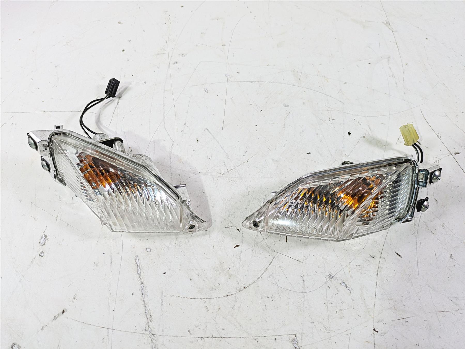 2016 Suzuki GSXR1000 Rear Blinkers Turn Signal Set 35603-47H00 35604-47H00 | Mototech271