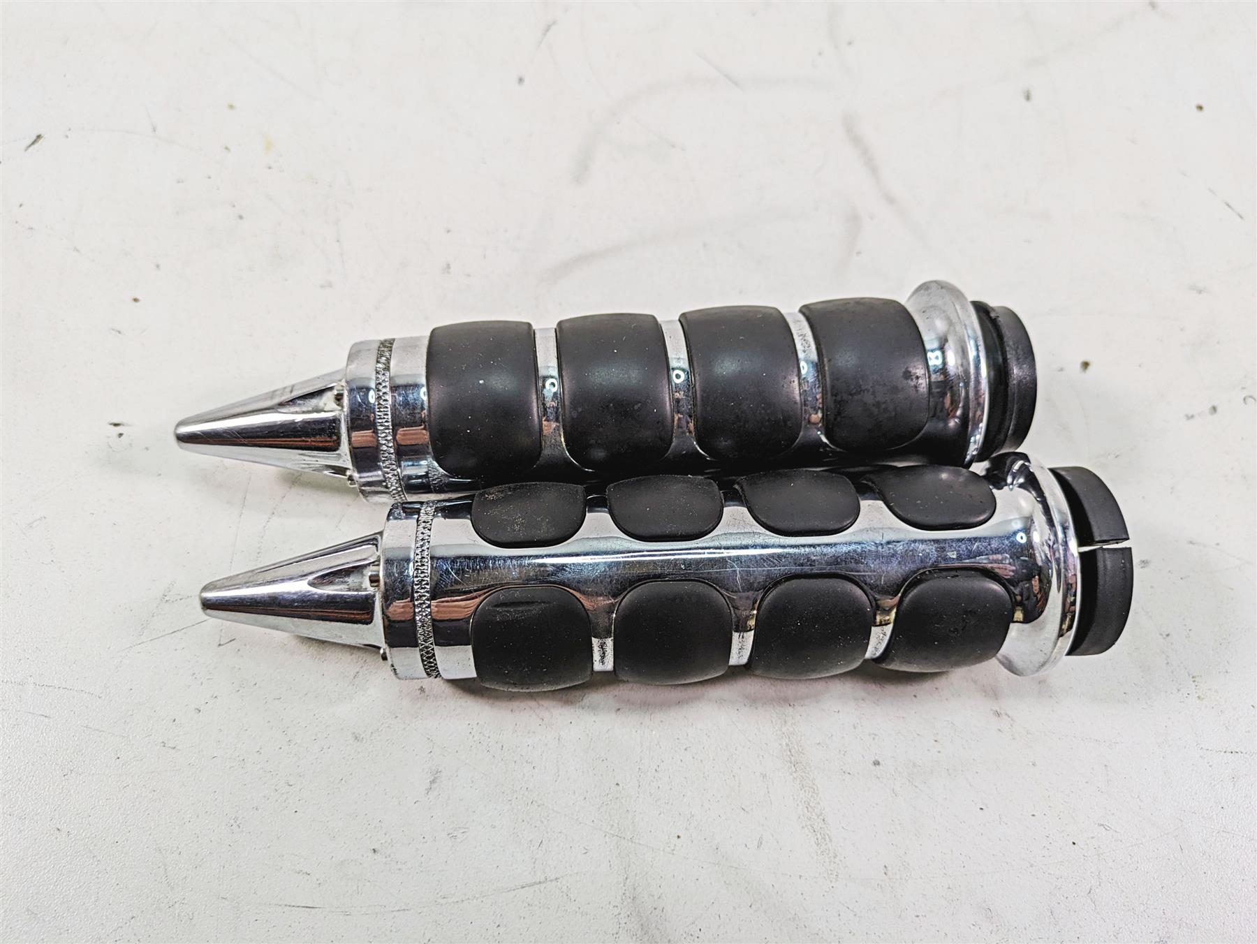 2011 Harley Touring FLTRU Road Glide Aftermarket Spike Hand Grip Set {{ shop.shopifyCountryName }} - Mototech271