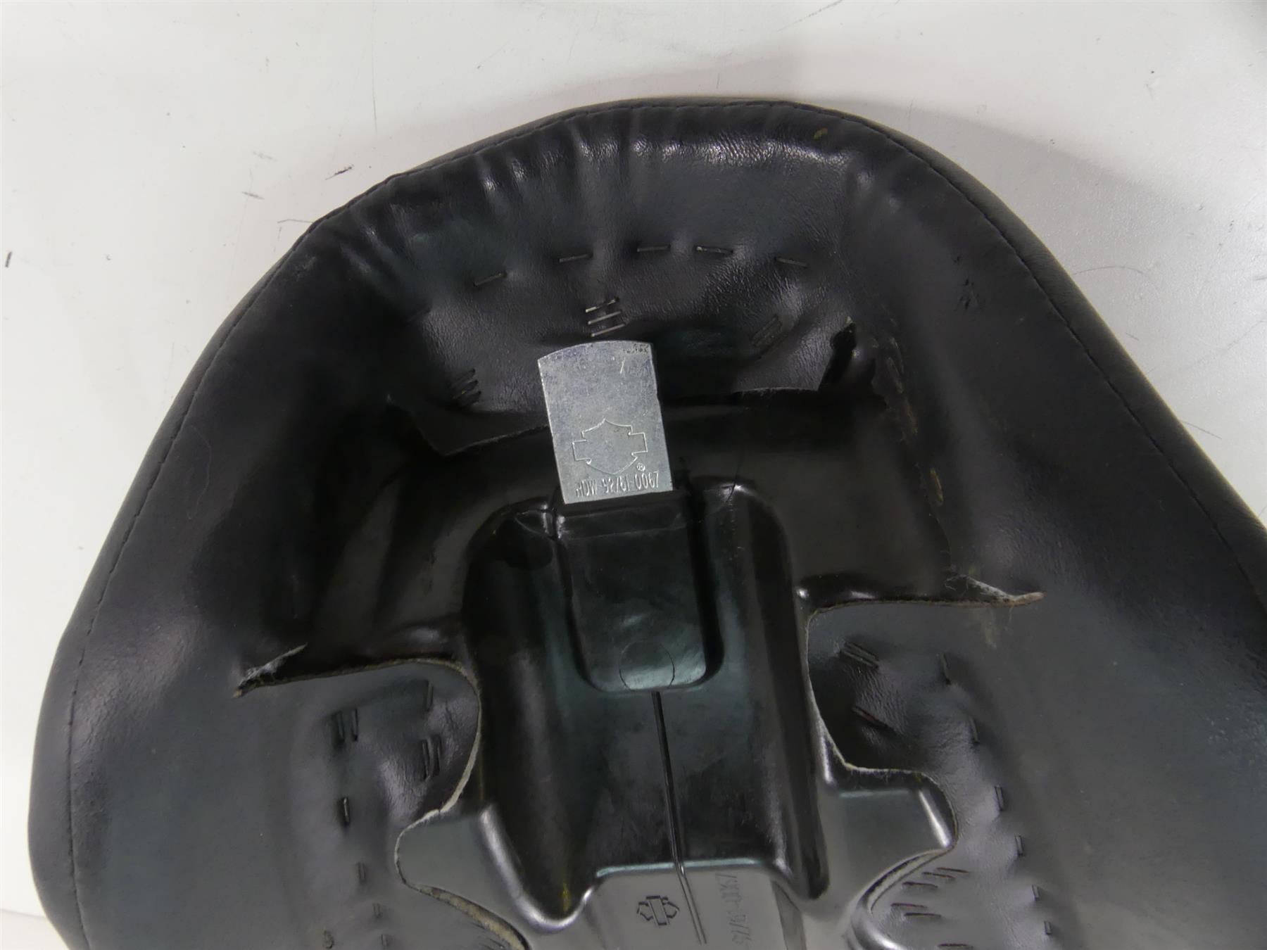 2009 Harley FXDF Dyna Fat Bob Front Driver Rider Saddle Seat - No Tears 53108-08 {{ shop.shopifyCountryName }} - Mototech271