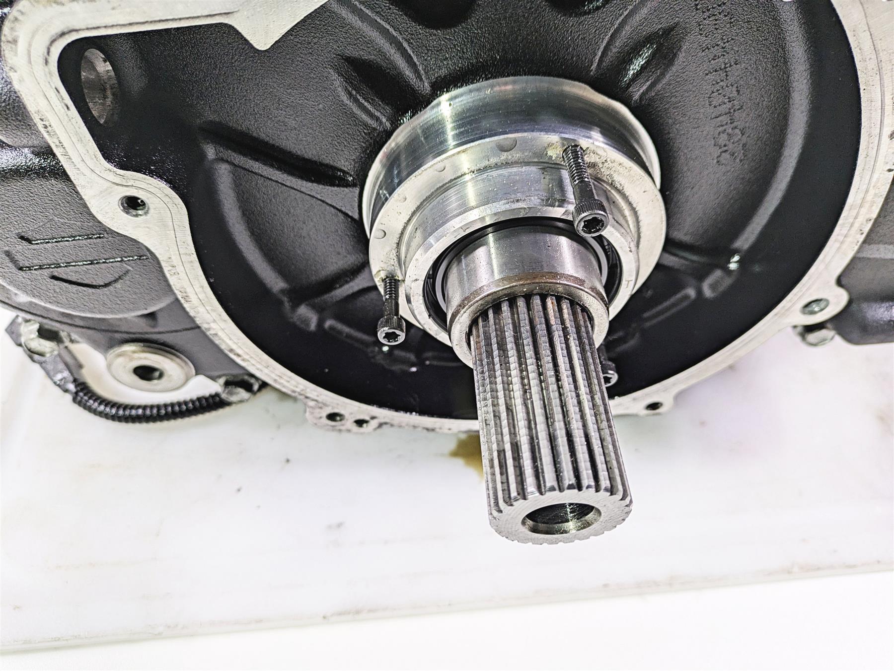 2019 Harley Softail FXDR 114 Milwaukee 8 Crank Case Shaft Cases Set 16200459 {{ shop.shopifyCountryName }} - Mototech271