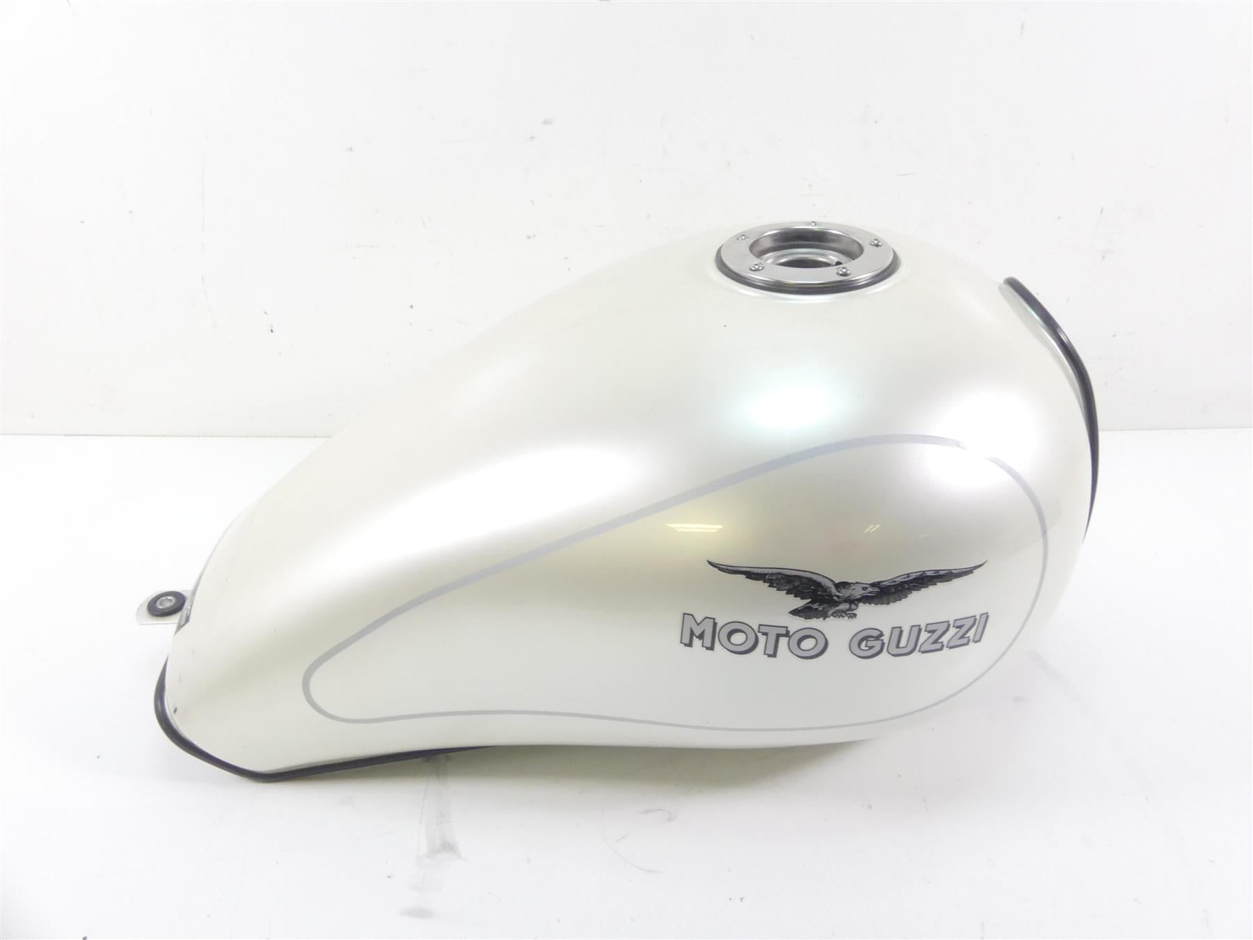 2001 Moto Guzzi California Sp 1100 Fuel Gas Petrol Tank - No Dents GU03100200 {{ shop.shopifyCountryName }} - Mototech271