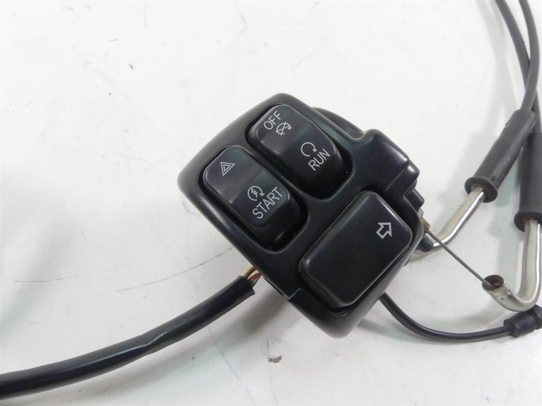 2014 Harley Dyna FXDF Fat Bob Right Hand Start Kill Control Switch 72944-12 {{ shop.shopifyCountryName }} - Mototech271