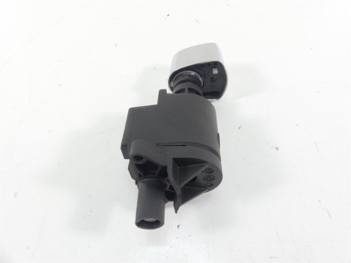 2009 Harley FLHTCU SE4 CVO E-Glide Ignition Switch - No Key - VIN 71572-06 {{ shop.shopifyCountryName }} - Mototech271