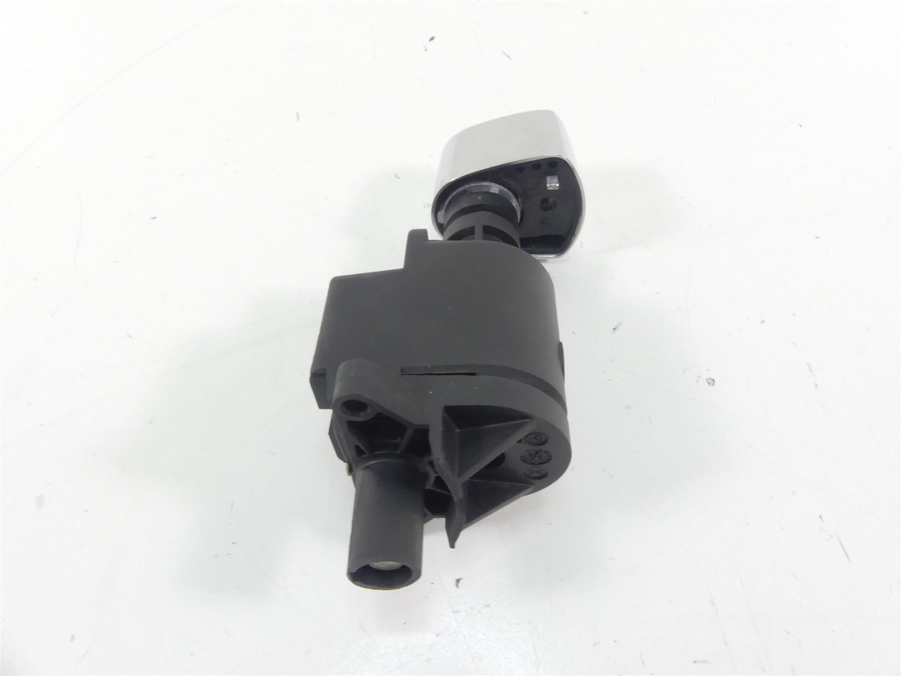 2009 Harley FLHTCU SE4 CVO E-Glide Ignition Switch - No Key - VIN 71572-06 {{ shop.shopifyCountryName }} - Mototech271