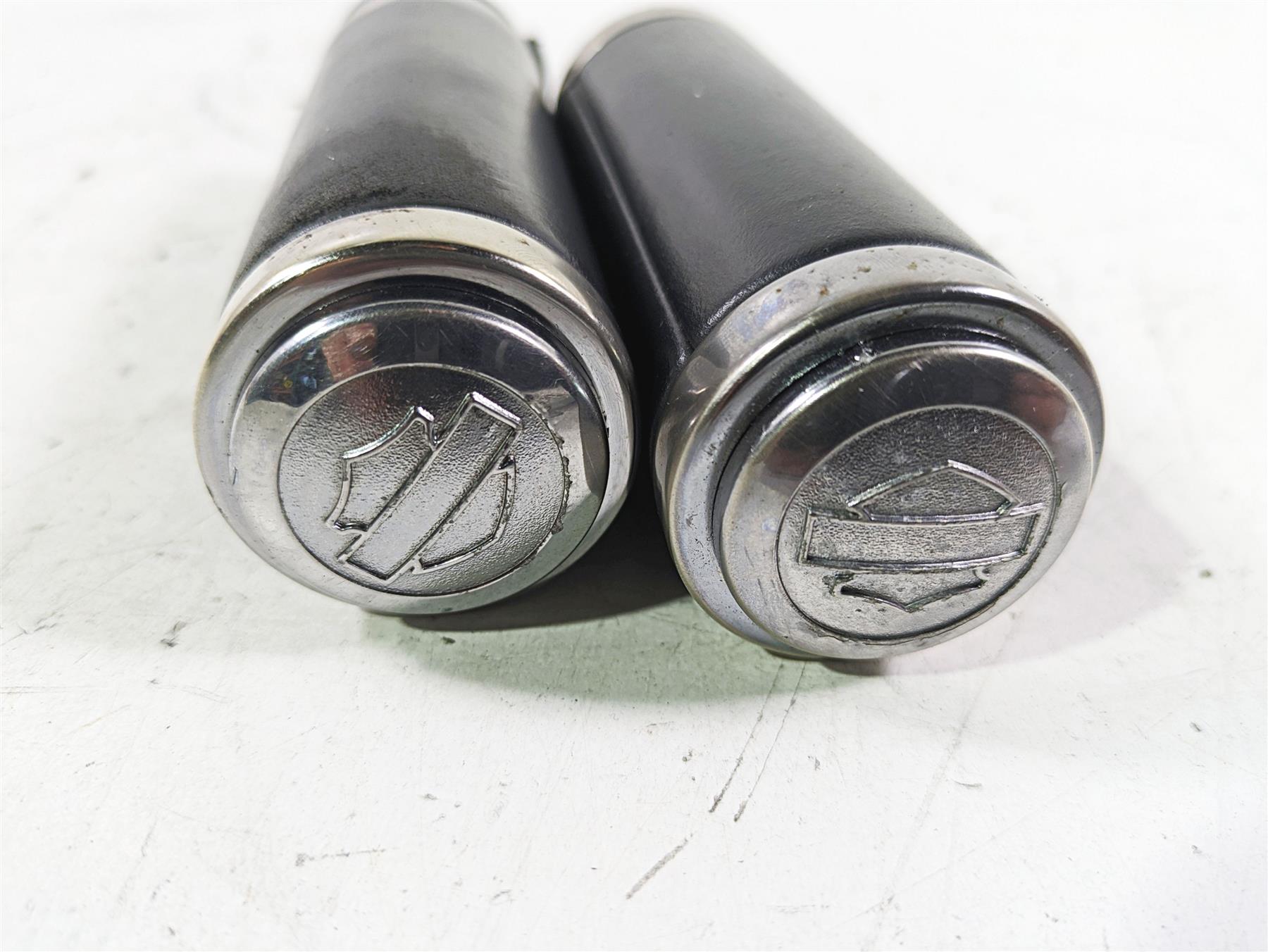 2005 Harley Softail FLSTFSE CVO Fat Boy Left Right Hand Grip Set 56020-98A {{ shop.shopifyCountryName }} - Mototech271
