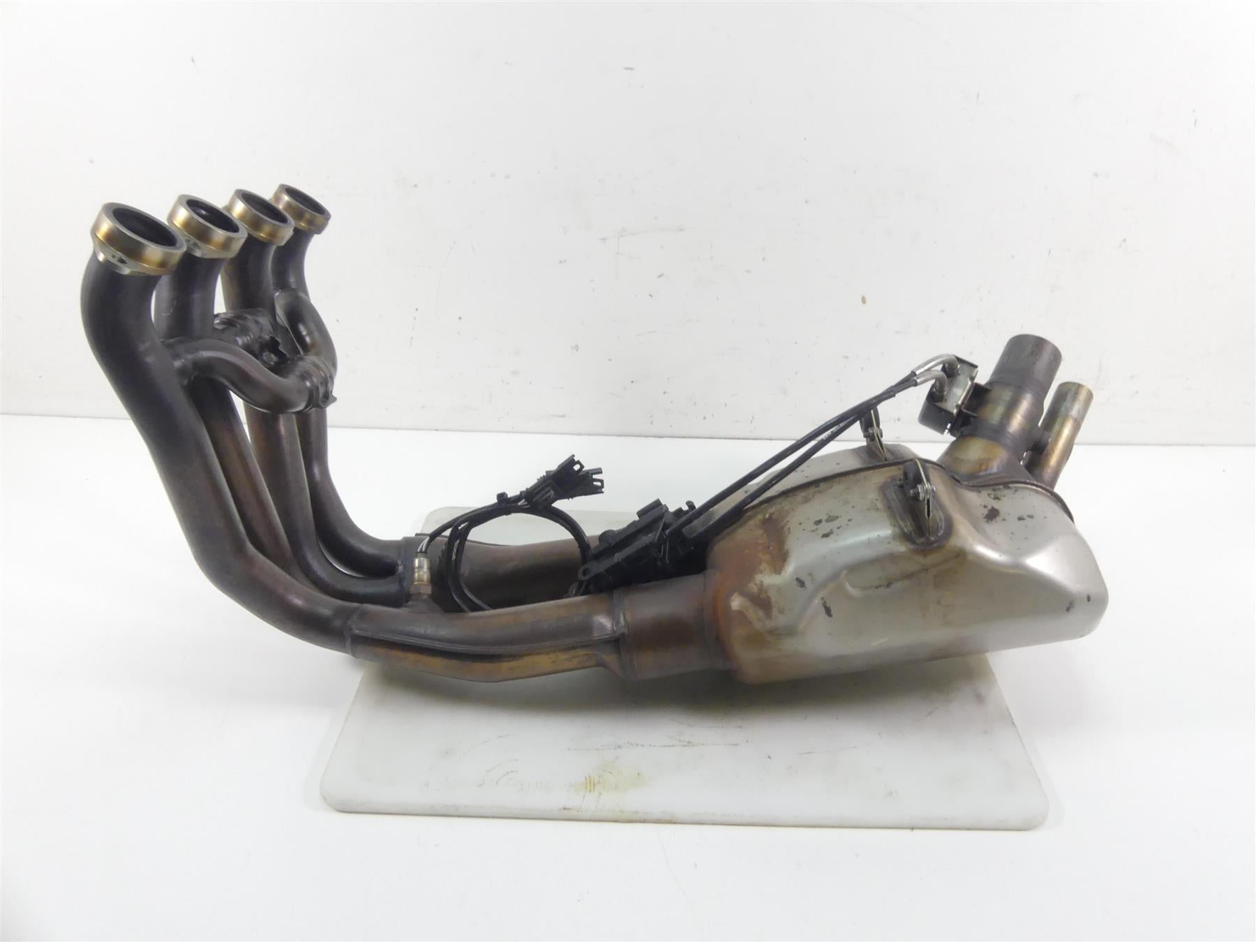 2016 BMW S1000XR K49 Oem Exhaust Header Manifold Chamber & Servo Set 18518553736 {{ shop.shopifyCountryName }} - Mototech271