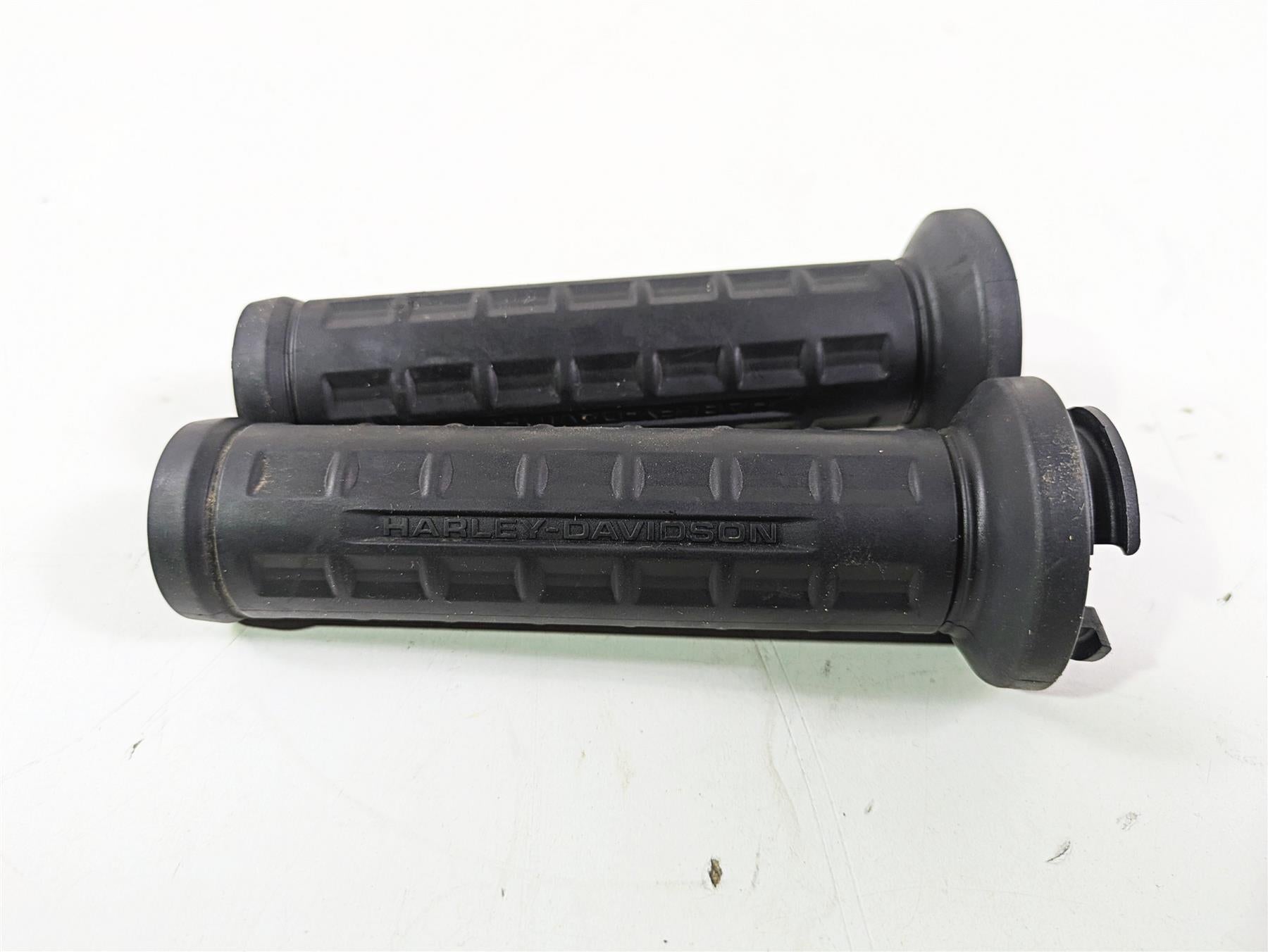 2024 Harley Sportster RH975 S Left Right Hand Grip Set 56100386 {{ shop.shopifyCountryName }} - Mototech271