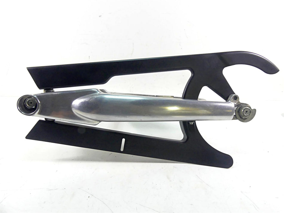 2015 Harley VRSCF Muscle V-Rod Swingarm Swing Arm & Guards 48606-07A 48604-07 {{ shop.shopifyCountryName }} - Mototech271