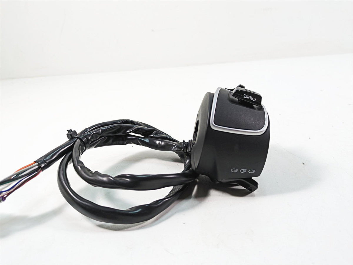 2020 Moto Guzzi V85 TT Adventure Left Blinker Cruise Control Switch 2D000339 {{ shop.shopifyCountryName }} - Mototech271