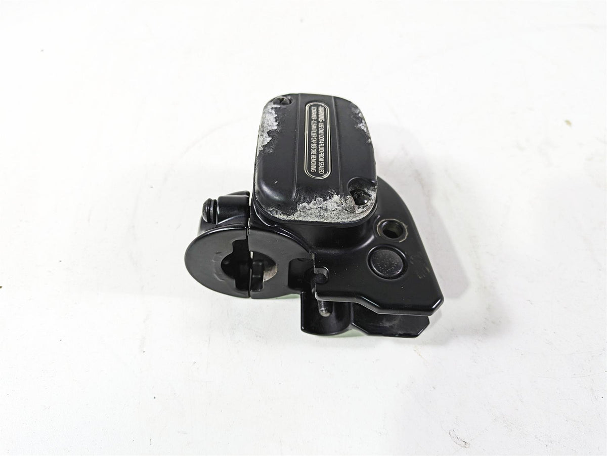2020 Harley Touring FLHT Electra Glide Front Brake Master Cylinder 44551-08F {{ shop.shopifyCountryName }} - Mototech271