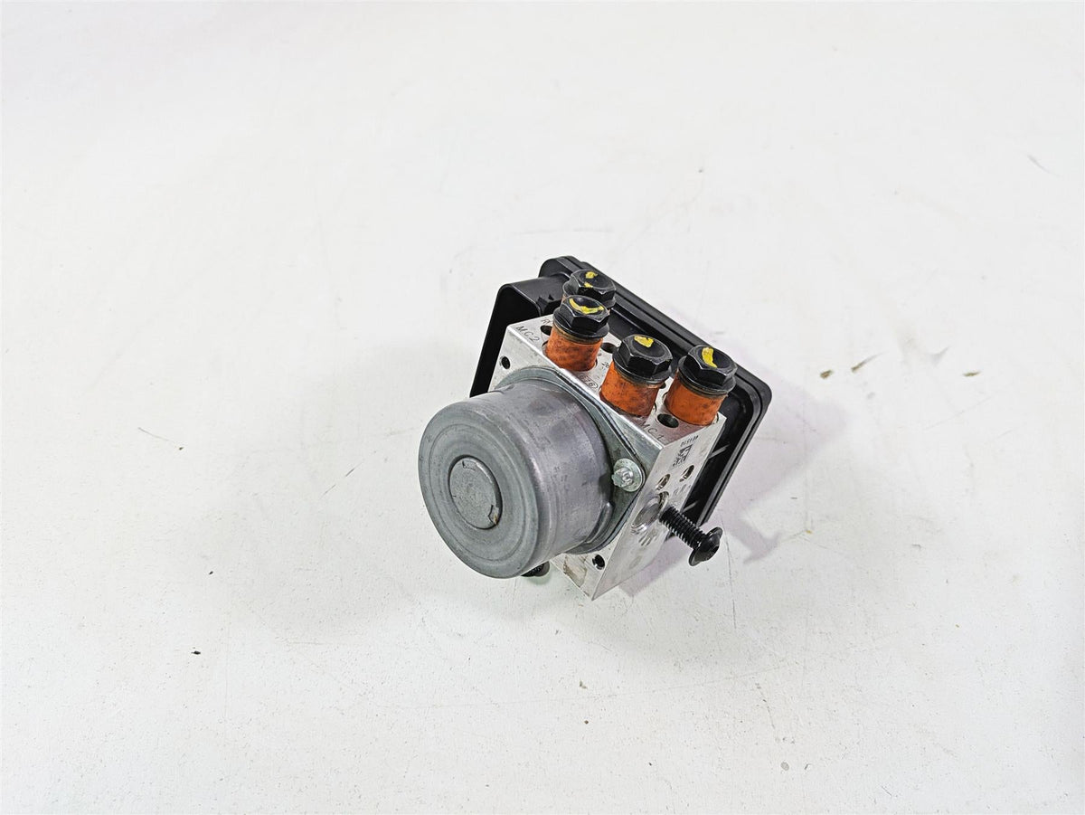 2022 Ducati Scrambler Desert Sled Abs Brake Pump Control Module 54240841B {{ shop.shopifyCountryName }} - Mototech271