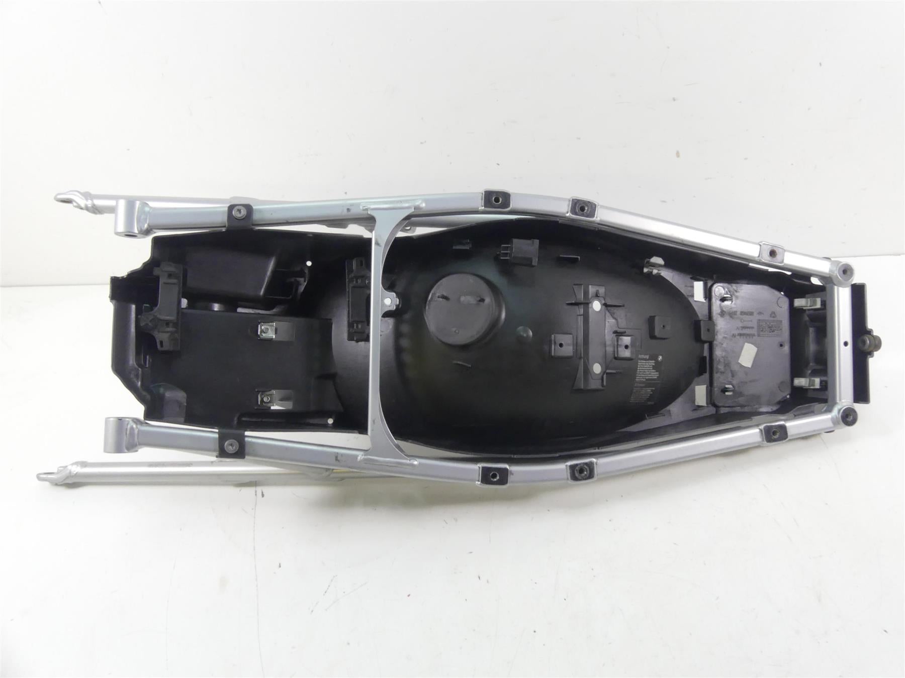 2017 BMW R1200GS GSW K50 Subframe Sub Frame & Inner Fender 46518354222 {{ shop.shopifyCountryName }} - Mototech271