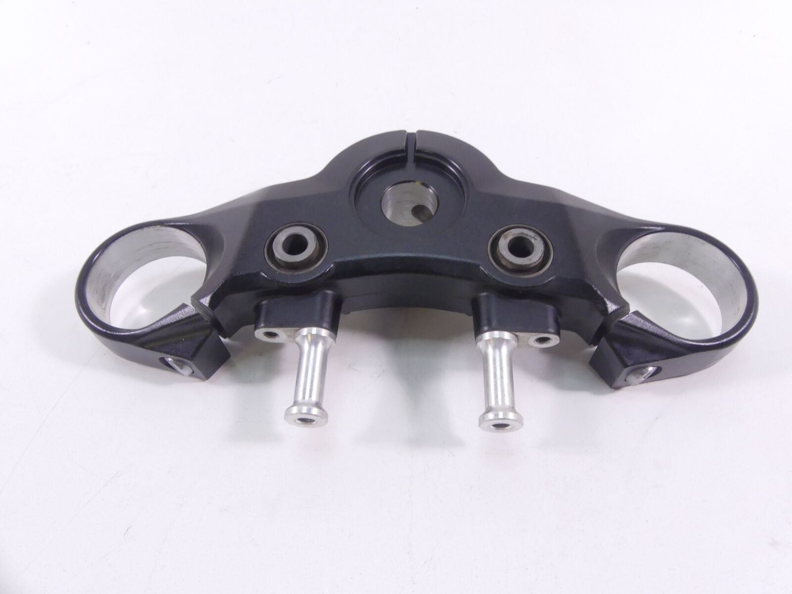 2019 Yamaha VMX17 V-Max 1700 Upper Triple Tree Steering Clamp 2S3-23435-00-00 {{ shop.shopifyCountryName }} - Mototech271