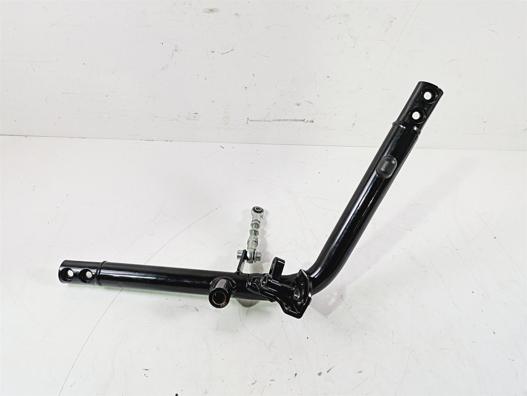 2010 Harley VRSCF Muscle Rod Left Front Frame Downtube Rail 47987-07BK | Mototech271