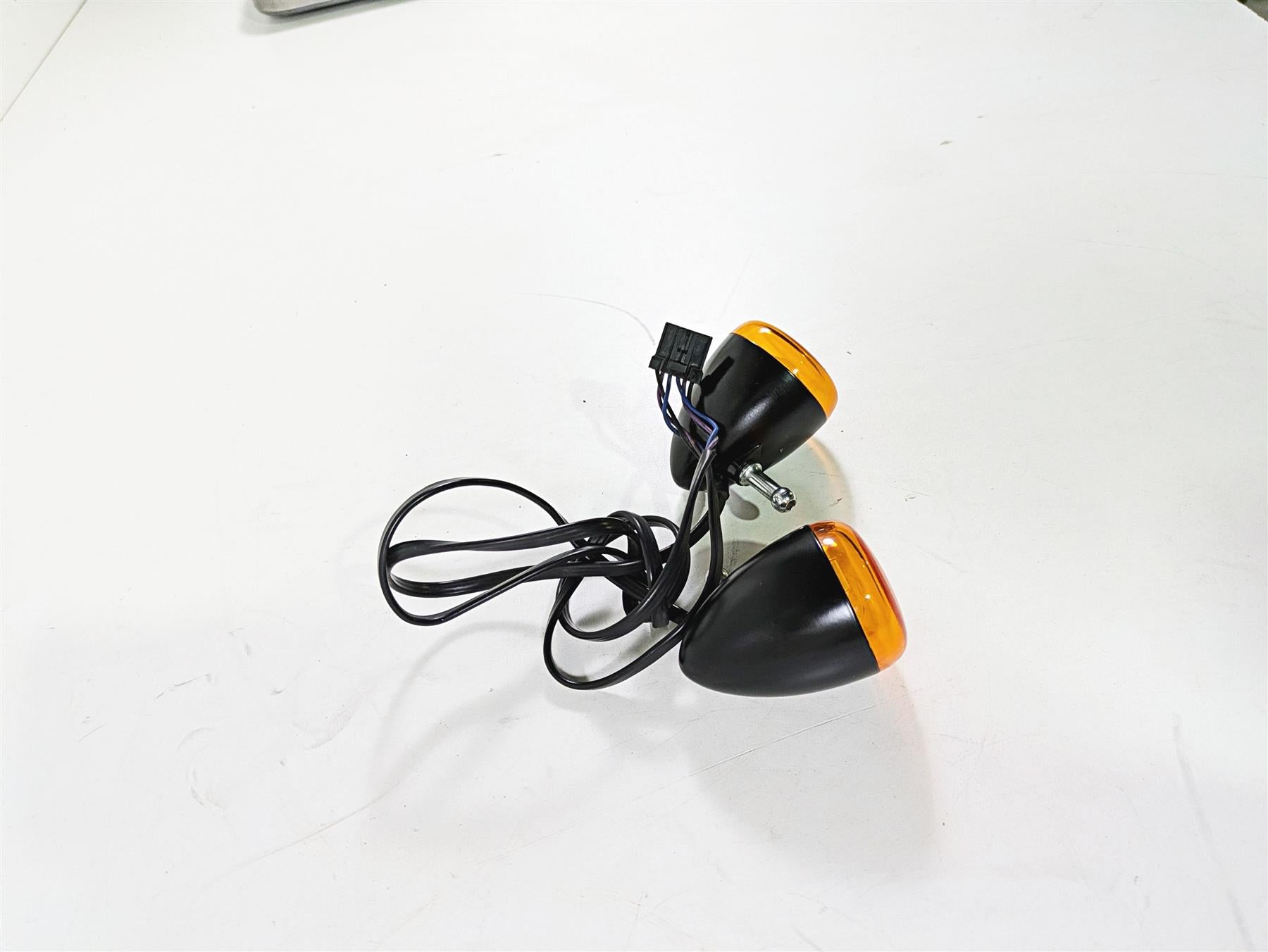 2009 Harley XR1200 Sportster Front Blinker Turn Signal Set 68804-06 {{ shop.shopifyCountryName }} - Mototech271