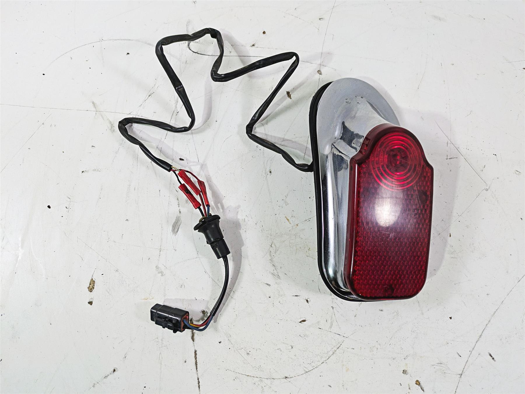 2005 Harley Softail FLSTSCI Heritage Springer Taillight Brake Lamp 68280-05 {{ shop.shopifyCountryName }} - Mototech271