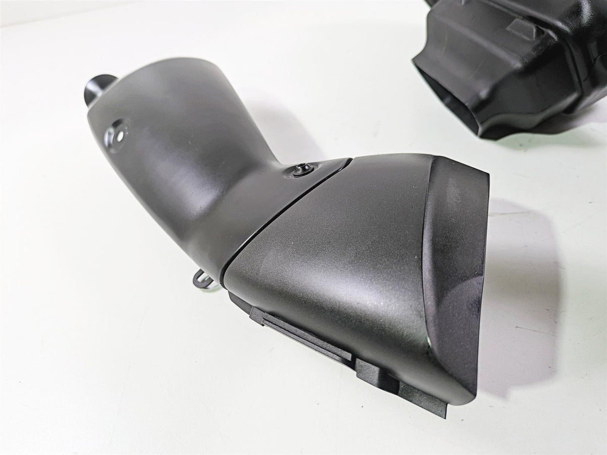 2014 Yamaha YZFR1 R1 RN22 Front Air Intake Duct Ram Scoop Set 14B-2845D-10-00 {{ shop.shopifyCountryName }} - Mototech271
