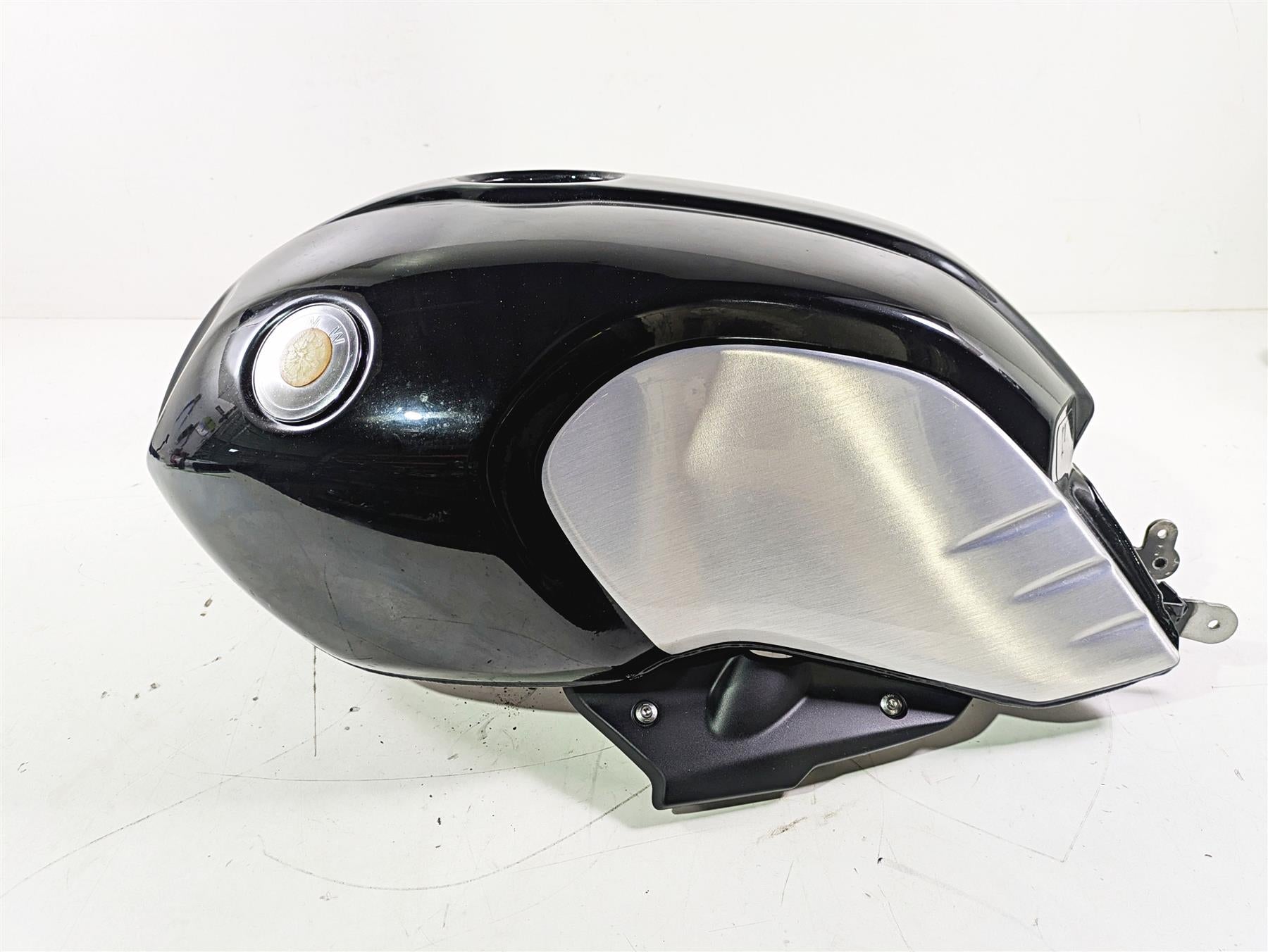 2015 BMW R nineT K21 Fuel Gas Petrol Tank Reservoir - 591 Miles Only 16118522862 {{ shop.shopifyCountryName }} - Mototech271