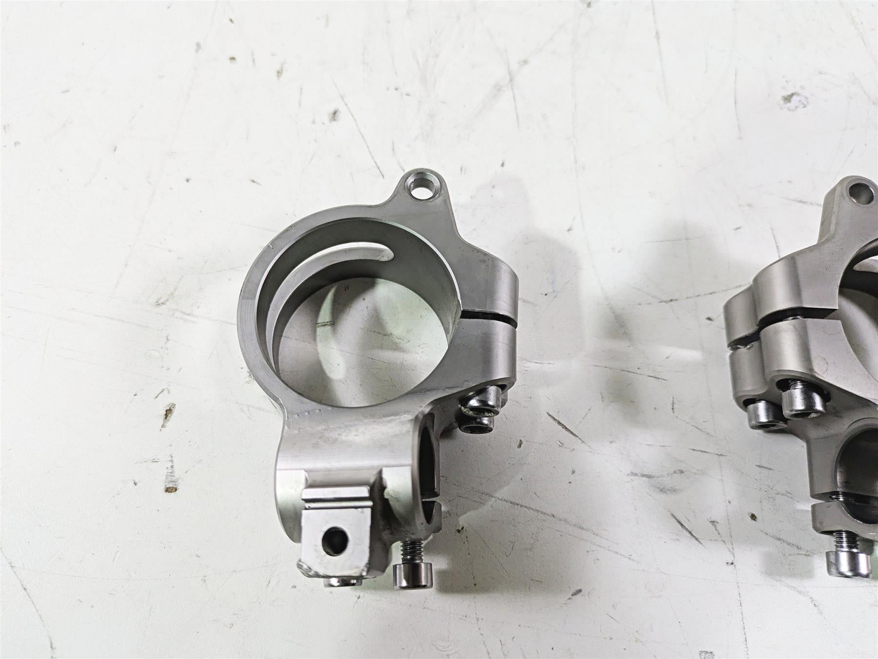 2020 Triumph Daytona 765 Moto2 Handle Bar Mounts Clamp Clip Ons T2042962 {{ shop.shopifyCountryName }} - Mototech271