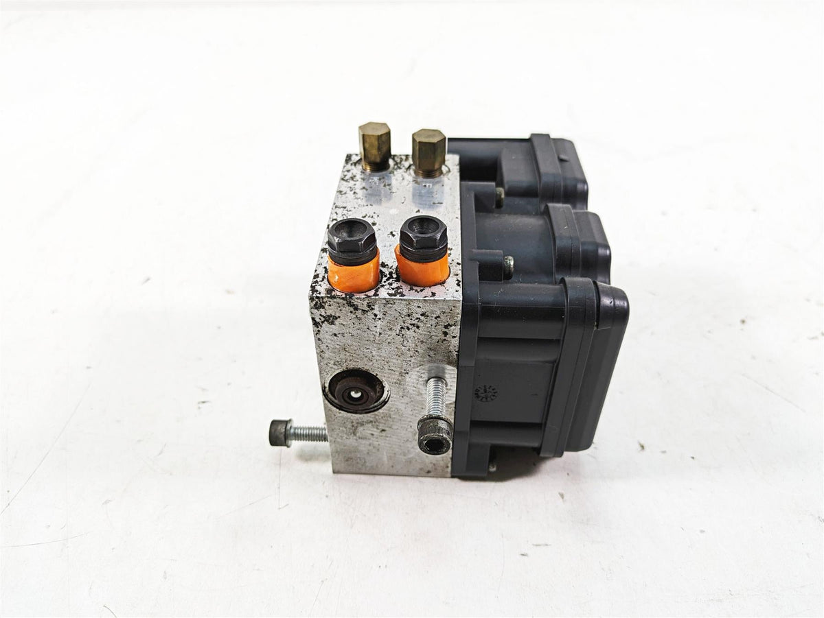 2010 Harley Touring FLHTCU Electra Glide Abs Brake Pump Module 40601-08A {{ shop.shopifyCountryName }} - Mototech271